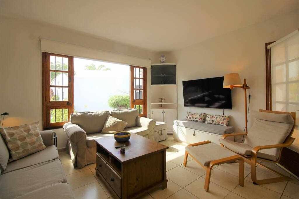 Casa Barbara En Playa Bastian Apartment Коста Тегисе Екстериор снимка